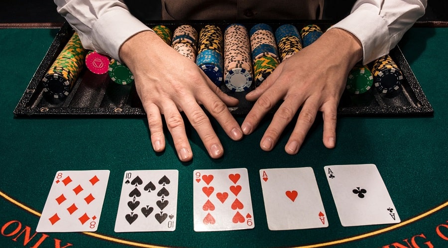 How do casinos make money on poker